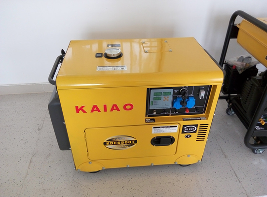 pequeño generador de reserva diesel 5000W residencial con el tablero del panel de Digitaces